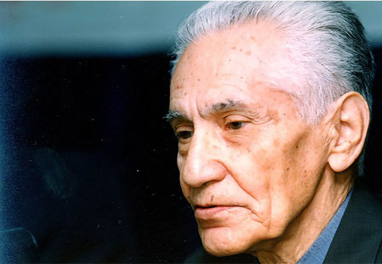مصاحبه تاریخ شفاهی با احمد سمیعی کتاب شد