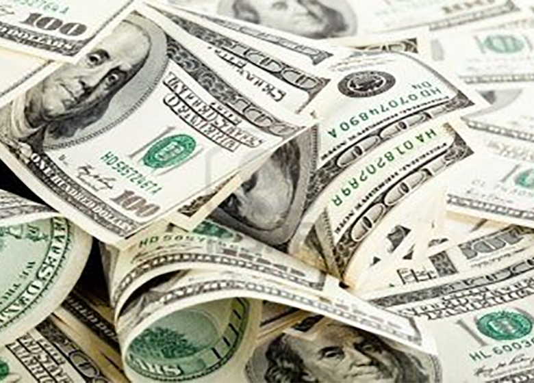 روز پرنوسان دلار در آغاز هفته