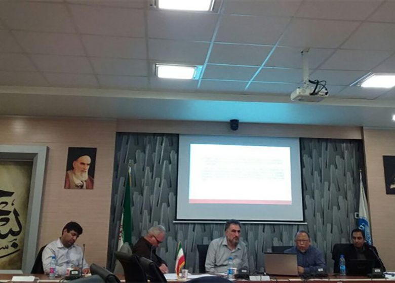 برگزاری نشست رسانههای ایران و مالزی در دانشگاه و بدون مترجم!