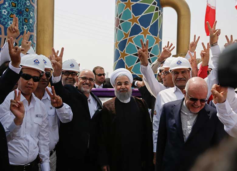 بهره برداری از فازهای ١٧ و ١٨ میدان گازی پارس جنوبی در عسلویه آغاز شد