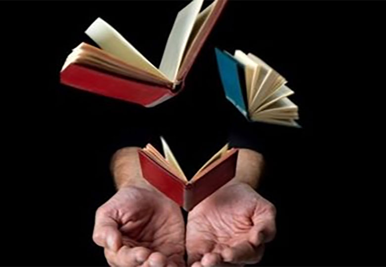 اثری از احمد نجفی، "مسیر ایران بر فراز برودپیک" و "پدرکشتگی"
