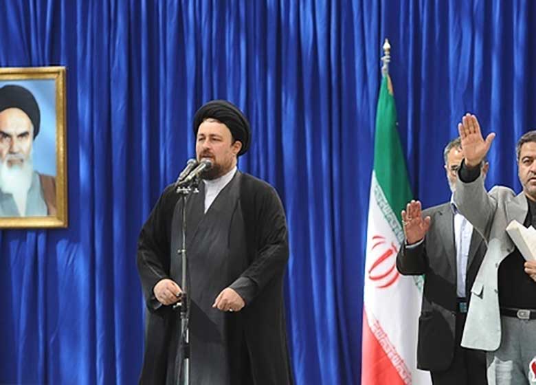 دلواپسان تاکنون به کدامیک از مقامات حمله کرده اند؟ / از اهانت به آیت الله هاشمی در روز قدس تا حمله با مهر و کفش به لاریجانی و پرتاب بطری به ناطق نوری+تصاویر