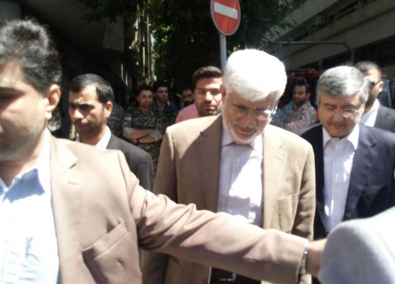 قیام روزهداران تهرانی برای آزادی قدس/حضور پررنگ چهرههای مختلف سیاسی/نمایش موشکهای اقتدار در میدان فردوسی + تصاویر