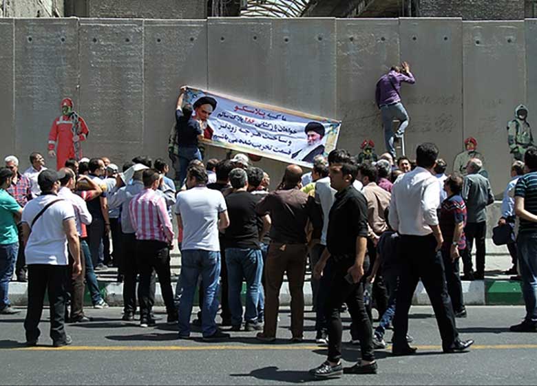 روایتی از نگهبان ساختمان پلاسکو؛ دزدها با قمه تهدیدم می کنند