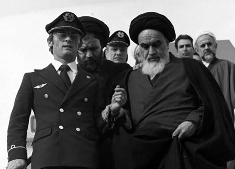 امام از چهار منظر سیاست، انقلاب، فقه و شعر