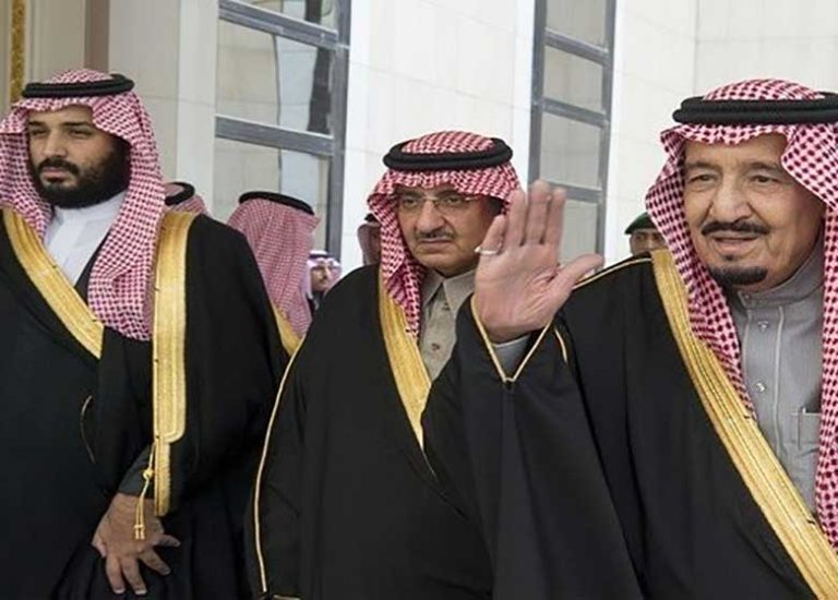 ویدیو: لحظات بیعت ولیعهد معزول عربستان با پسر پادشاه عربستان
