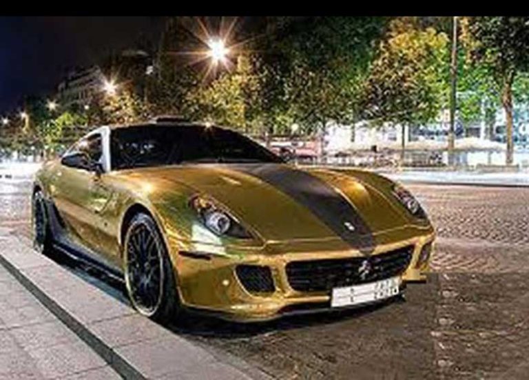 فخرفروشی شاهزاده سعودی به فرانسویها با خودروی طلایی+ویدئو