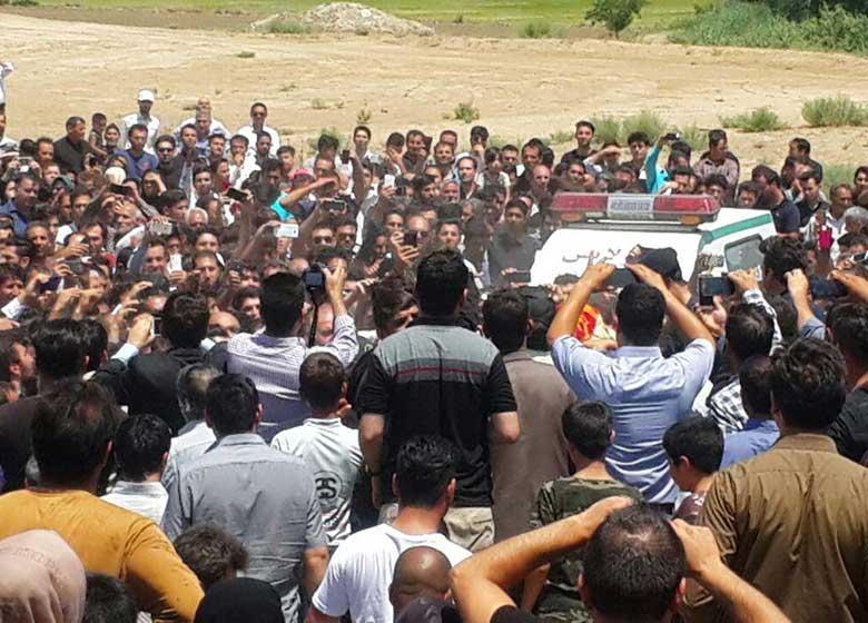 پیکر «آتنا اصلانی» تشییع شد