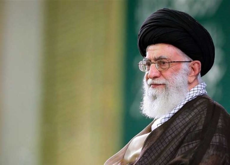 بعضی نمی‌فهمند اگر شهدا سینه سپر نمی‌کردند، امروز تهران و خوزستان دست چه کسی بود + فیلم