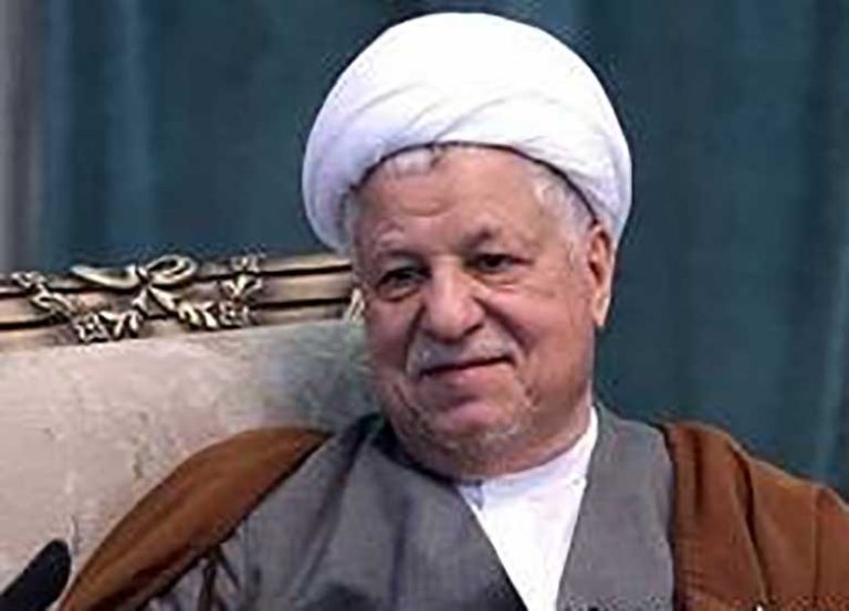 اتمام جنگ از افتخارات من و آقای روحانی است