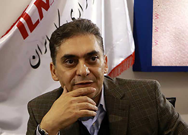 سپردههای بانکی مردم حتی در آشفتگیهای ابتدای پیروزی انقلاب حفظ شد/ باید از بانک مرکزی حمایت شود