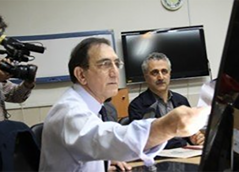 انجام 11 عمل جراحی برای جانبازان توسط پروفسور مهدیان