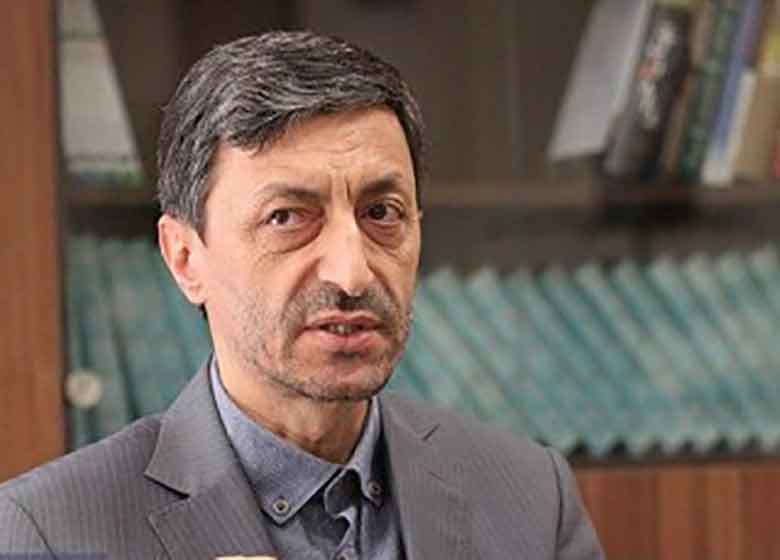 پرویز فتاح: همه فرصتها برای احمدینژاد از دست رفته است/ با تندروی کار پیش نمیرود/ سود بردم که کاندیدای ریاستجمهوری نشدم/ عضو هیچ حزبی نیستم