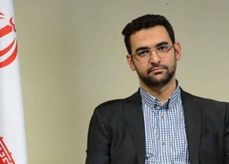 جهرمی اتاق خود را از واعظی تحویل گرفت+ عکس