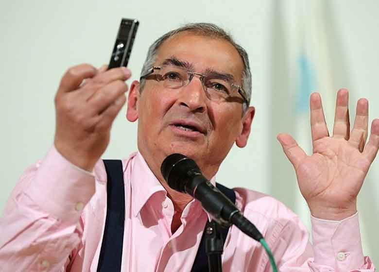 نامه انتقادی صادق زیباکلام به روحانی؛ کابینه تان را قورت دادم