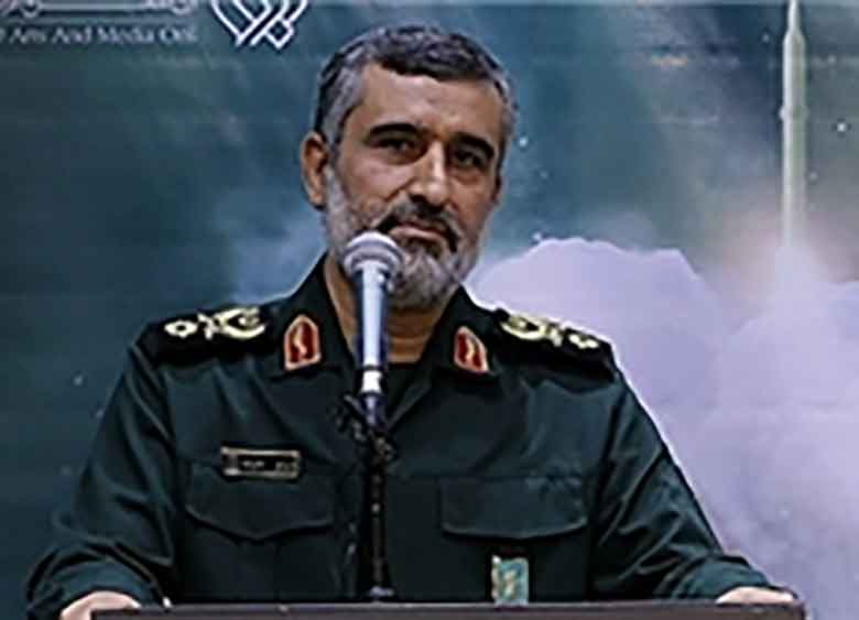 تست موشک دست ساز جوانان روستايی در حضور فرمانده نيروی هوافضا + فیلم