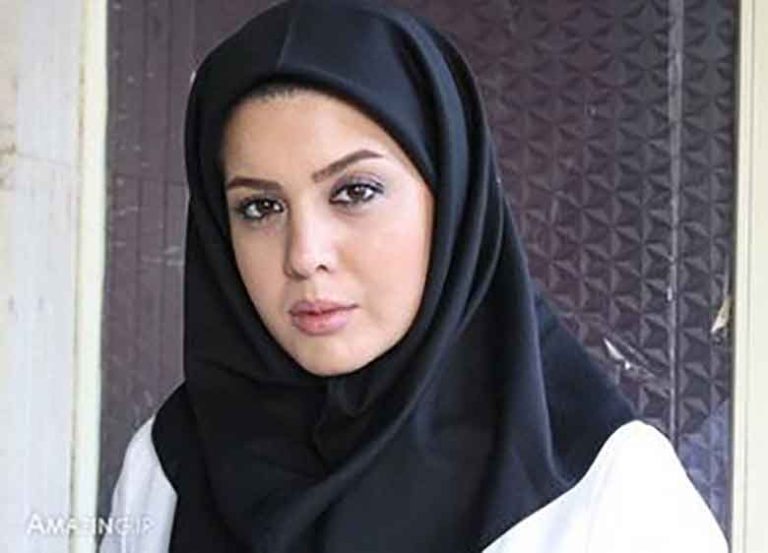تمسخر بازیگر زن به خاطر لباسش! +عکس