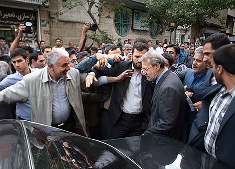 6 مرد و یک زن در «حلقه نخست» یاران علی لاریجانی؛ /«آقای فیلسوف»؛ چگونه وارد انتخابات 1400 خواهد شد ؟