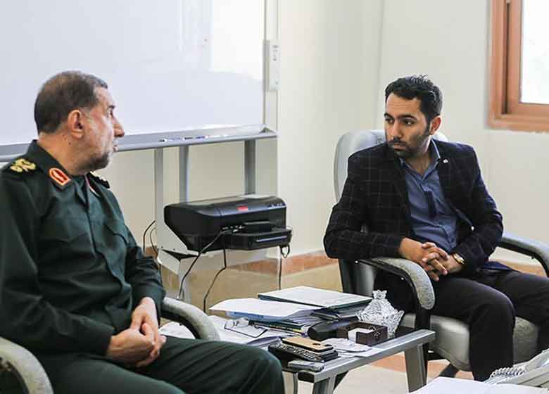 حدود حصر موسوی و کروبی چقدر است؟/ "اجازه بازدید از یک کلانتری هم به آمریکا نمیدهیم"