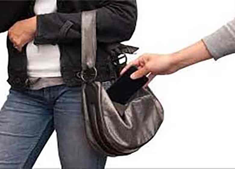 دردسر عشق به آقای کیف قاپ