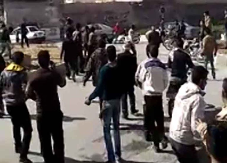 نزاع دسته‌جمعی در تهرانپارس با اسلحه و شمشیر! (فیلم)