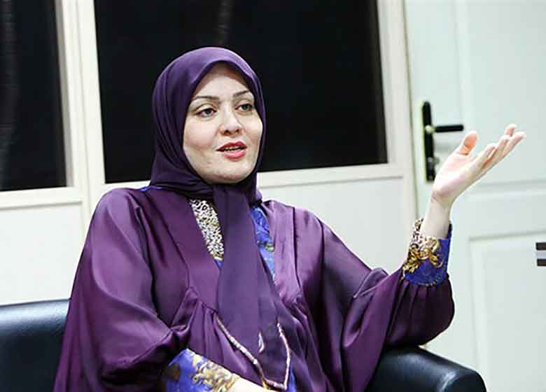 فاطمه دانشور: در بیت رهبری هم با مانتو رفتم