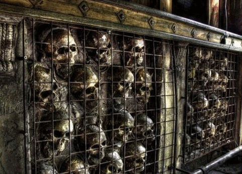 رستورانی ترسناک!+ عکس