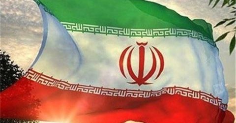 فیلم/ پایین کشیدن پرچم ایران توسط حامیان بارزانی