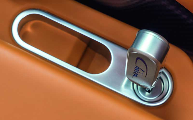 بوگاتی شیرون 2.7 میلیون دلاری چه امکاناتی دارد؟