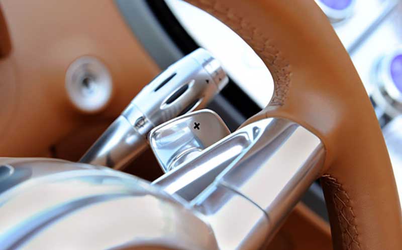 بوگاتی شیرون 2.7 میلیون دلاری چه امکاناتی دارد؟