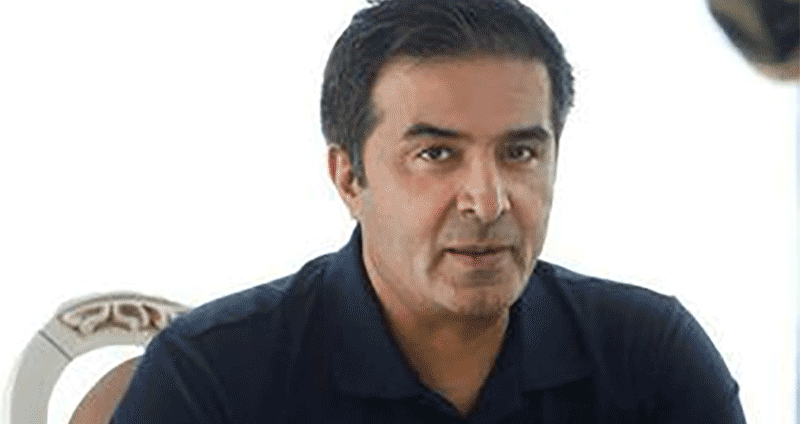 پاسخ آقای تهیه کننده به هجمه ها درباره اکران فیلم آینه بغل