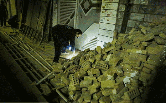 ریزش ساختمان ۳ طبقه در ۱۷ شهریور تهران