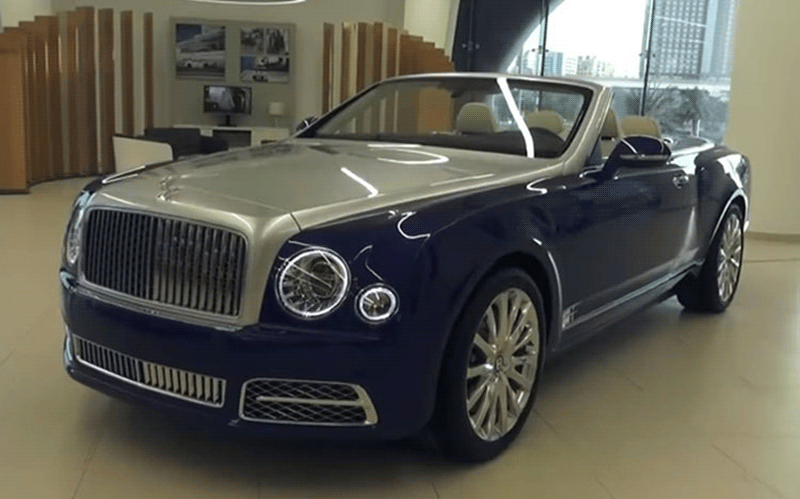 نسخه نهایی بنتلی گرندکانورتیبل در دوبی رونمایی شد