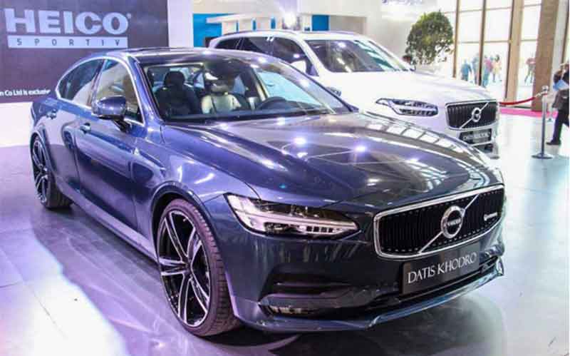 ولوو S90 در نمایشگاه خودرو تهران رونمایی شد