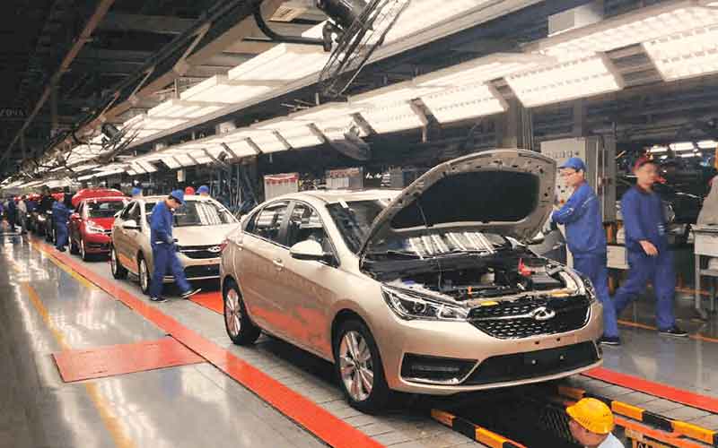 انواع کالاها: از لاکشریهای کاخنشینی تا مشقتهای کوخنشینی