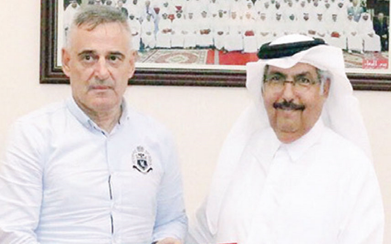 مربی سابق گسترش فولاد تبریز با العربی قطر قرارداد بست + تصویر