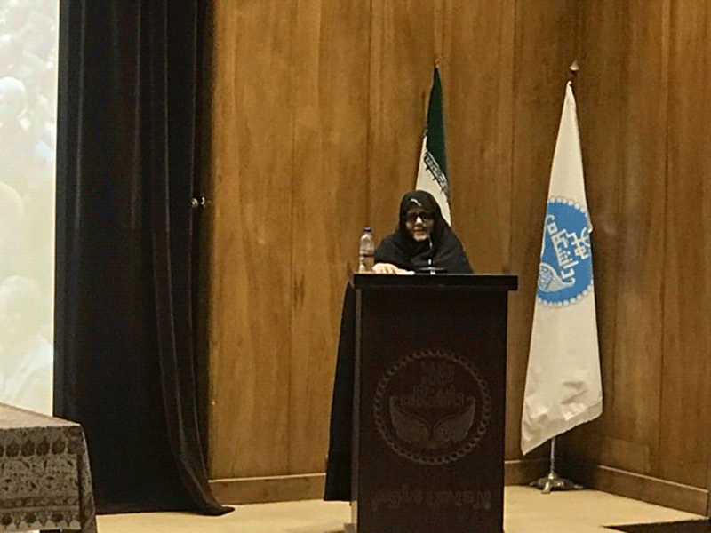 همسر مهدی کروبی: بزرگان و مسئولان شفاف درباره حصر صحبت کنند