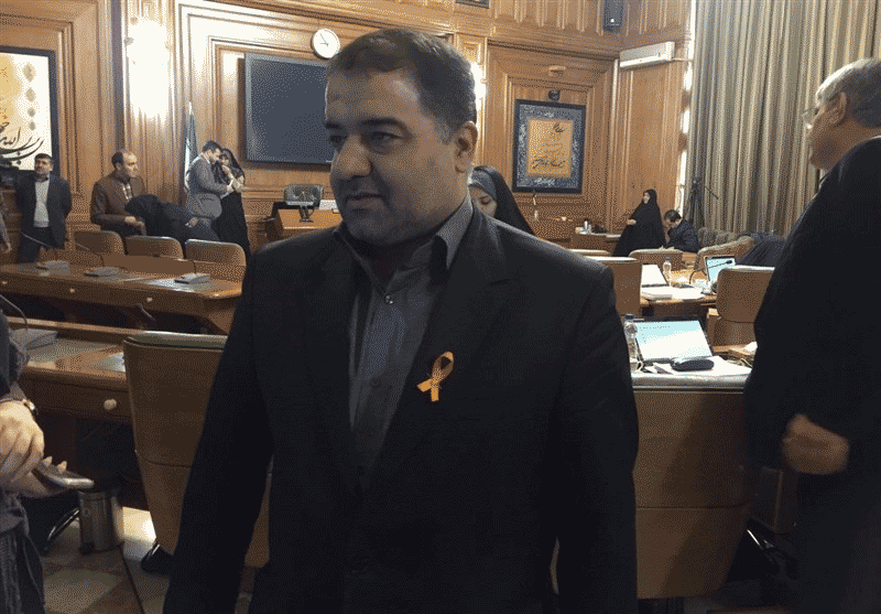 ژست «خشونت علیه زنان» با روبان اشتباهی