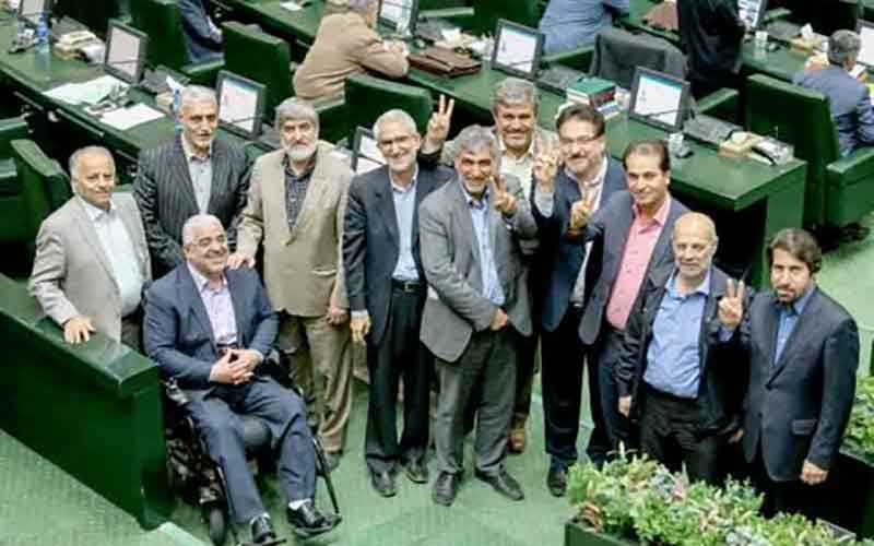 فراکسیون امید «منفعل» است یا «آتش به اختیار»؟
