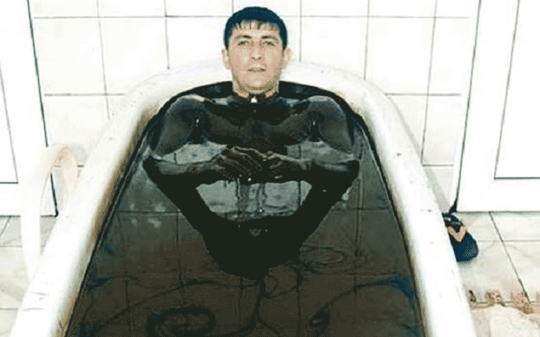 حمام نفت ویژه ثروتمندان/عکس