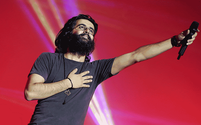 آغاز رقابت خوانندههای مطرح پاپ/تصاویر