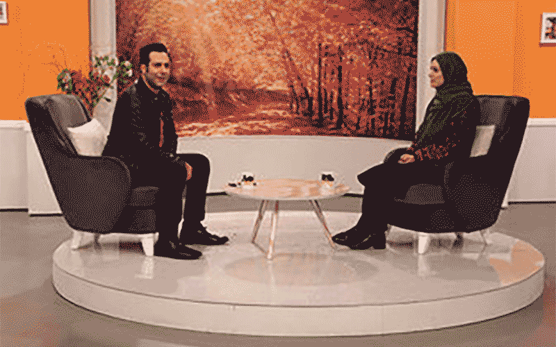 کمک "کامبیز دیرباز" به آقای مجری