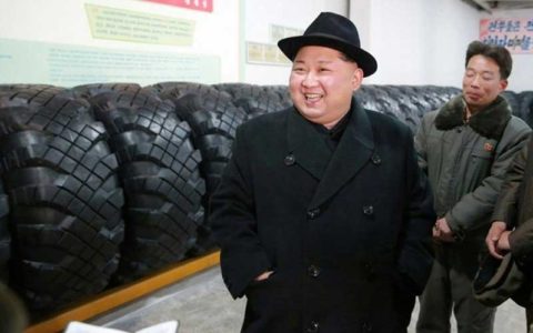 (تصاویر) تیپ متفاوت «کیم جونگ اون»