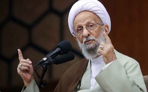 روزنامه جمهوری اسلامی: آقای مصباح! مگر شما نبودید که اطاعت از احمدینژاد را اطاعت از خدا خواندید؟ 1 روزنامه جمهوری اسلامی: آقای مصباح! مگر شما نبودید که اطاعت از احمدینژاد را اطاعت از خدا خواندید؟