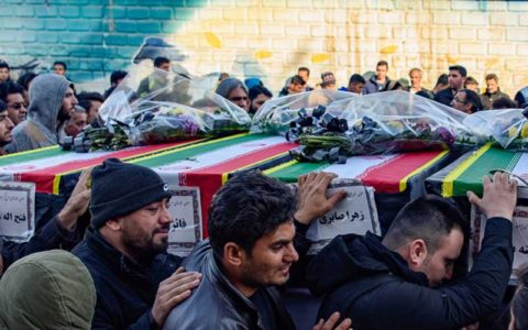 (تصاویر) تشییع پیکر جانباختگان اردوی راهیان نور