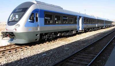 استانداران قطارهای حومه‌ای رجا را برای مردم چارتر کنند