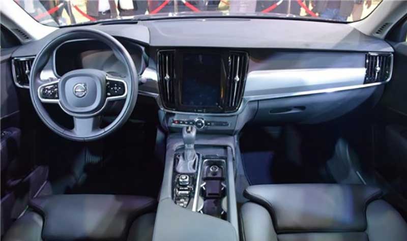 ولوو اس 90 توسط داتیس خودرو رونمایی شد؛ لوکس ترین سدان ولوو در نمایشگاه خودرو تهران