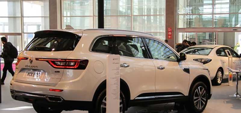 پیش فروش خودرو در ایران به یک معضل تبدیل شده است؛ کاسبی شرکتها با پول مردم