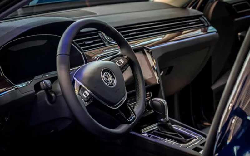 ماموت خودرو با محصولات فولکس واگن آلمان در نمایشگاه خودرو تهران حاضر شد