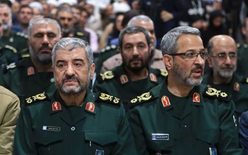 آیا ورود سپاه و بسیج به خیابانها اشتباه است؟